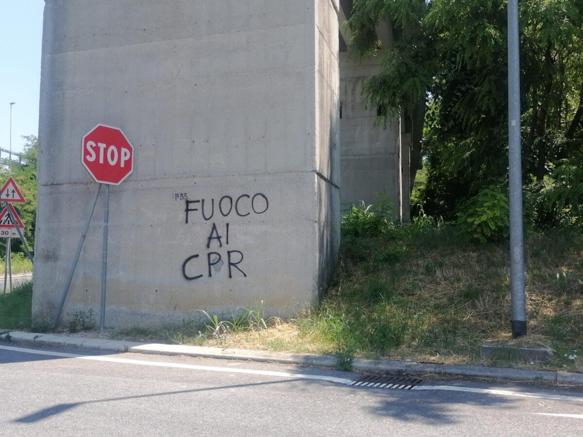 “Il Cpr uccide, Chiurlo complice”